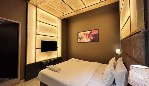 Luxury Suite