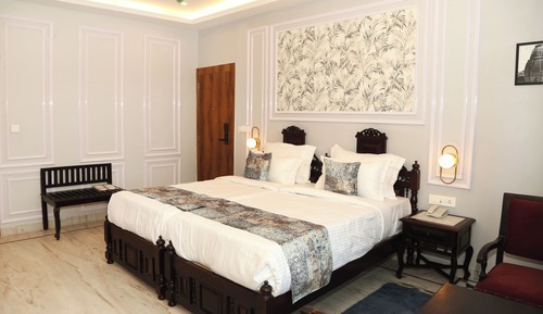 Super Deluxe Twin bed