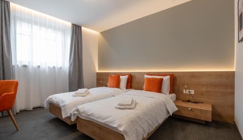 Standard Twin Room