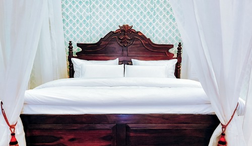 Luxury Suite, Garden View