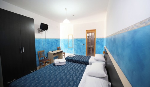 Basic Triple Room