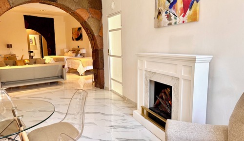Family Studio Suite, Multiple Beds, Shower Grab Bars