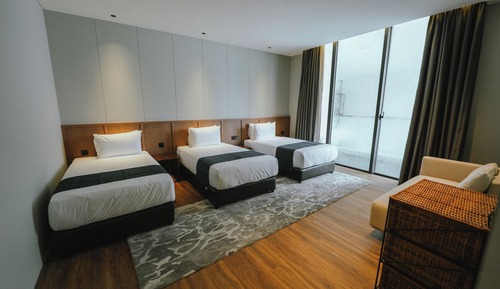 Deluxe Suite