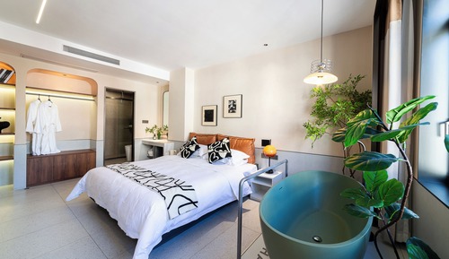Family Suite, City View