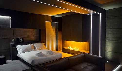Deluxe Studio Suite