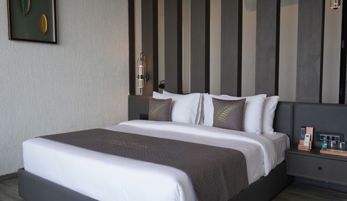 Deluxe Double Room, Hill View