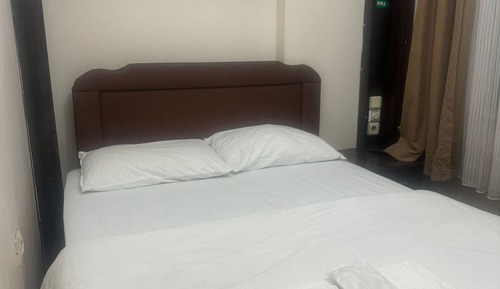Double Room Single Use, City View