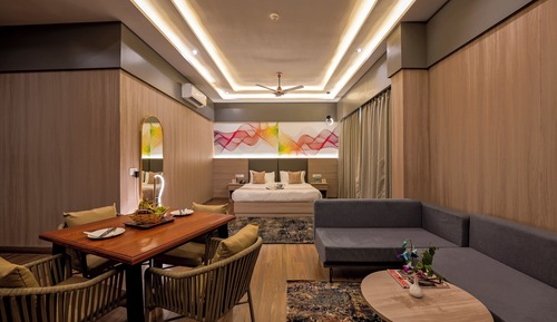 Heritage Suites .