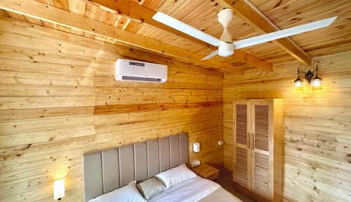 Deluxe Room, Balcony, Pool View