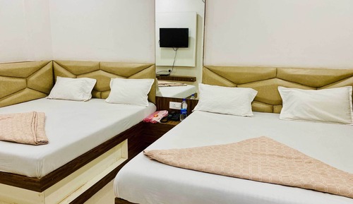 Deluxe Quadruple Room