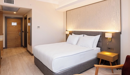 Classic Double Room, City View
