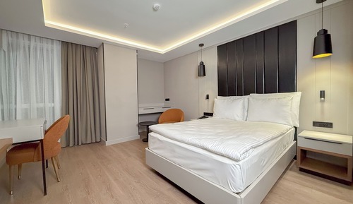 Superior Double Room, City View