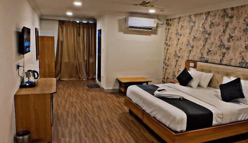 Comfort Room, City View