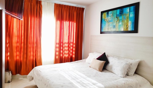 Deluxe Room, City View
