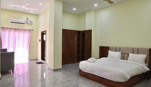 Elite Room