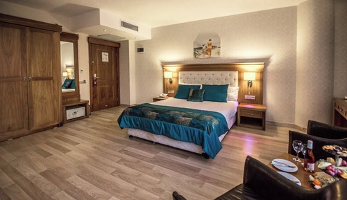 Single Room, City View