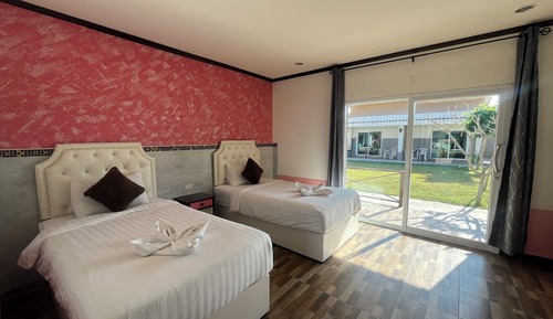 Standard Twin Room