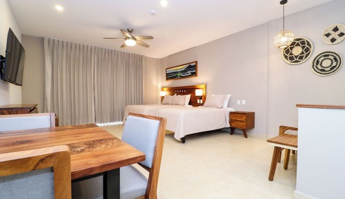 Junior Suite, Balcony, Garden View