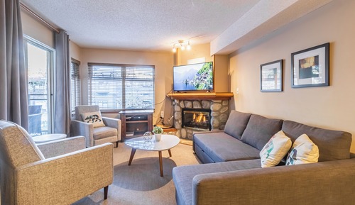 Condo, 1 Queen Bed with Sofa bed, Balcony, Mountain View