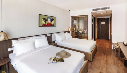 Luxury Quadruple Room, Beach View