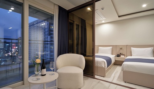 [K-Goods PKG] Premier Suite Twin