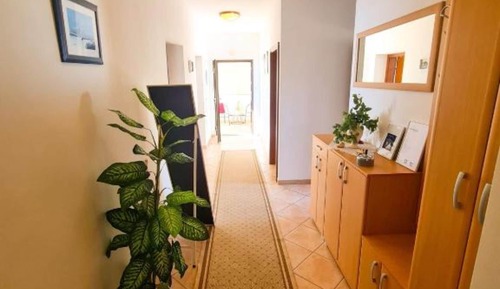 Apartment (Three Bedroom Apartment with Sea View)