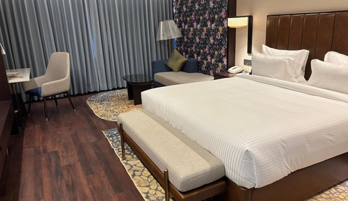 Deluxe Double or Twin Room