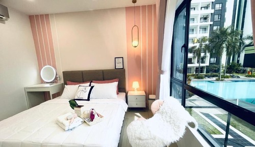 Superior Apartment, 3 Bedrooms, Pool View