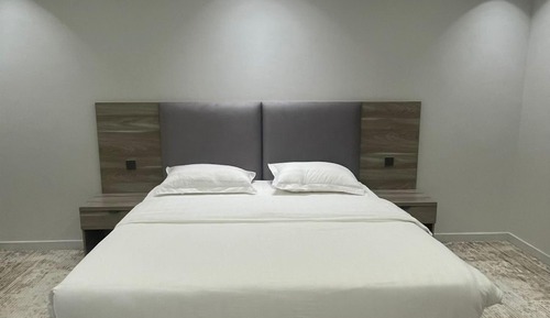 Junior Studio Suite