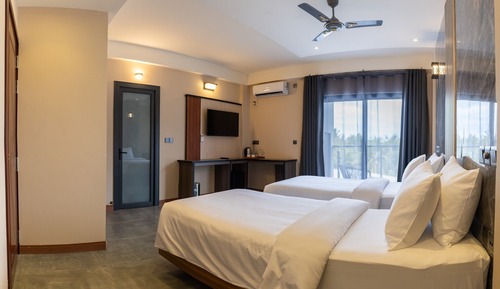 Standard Twin Room, City View