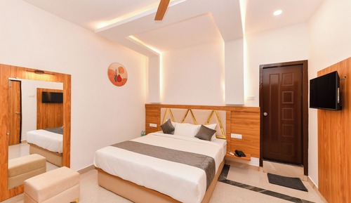 Luxury Suite