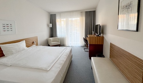 Standard Double Room, Park View