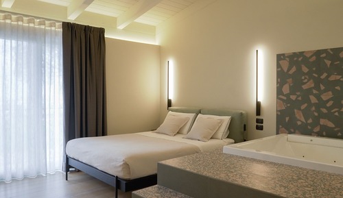 Studio Suite, Private Bathroom, Courtyard View