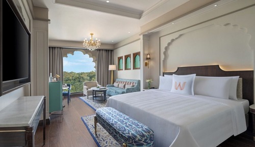 Suite, 1 King Bed
