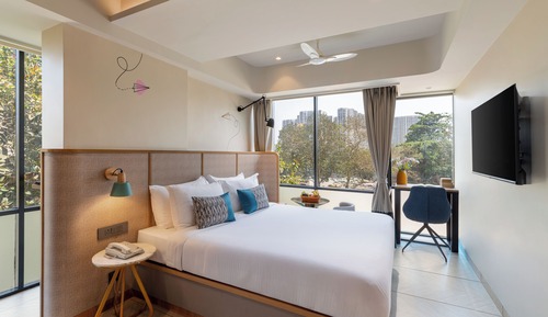 Urban Corner Room