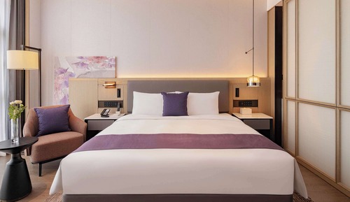 Superior Room, 1 King Bed