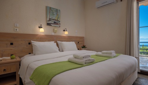 Suite, Sea View