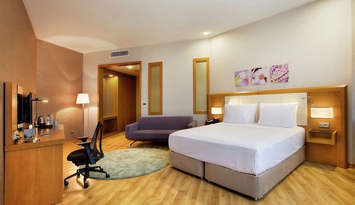Junior Suite, 1 King Bed