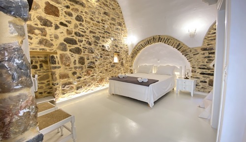 Superior Suite (Koukouvagia)