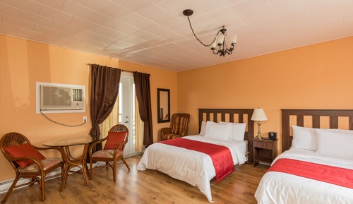 Room, 2 Double Beds and 1 Sofa Bed, balcony