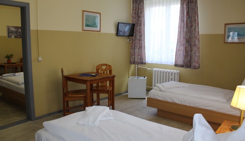 Quadruple Room, Multiple Beds, Shared Bathroom