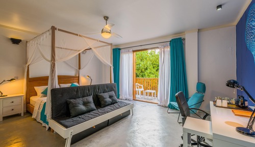 Deluxe Double Room (Includes Daily Excursion & Snorkeling)