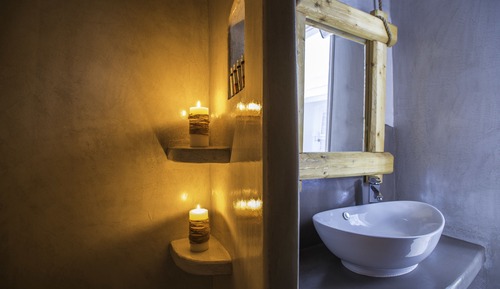 Comfort Studio Suite (Blue)