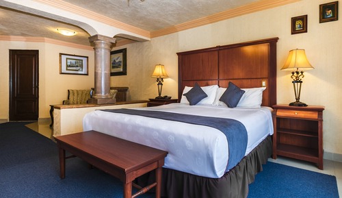 Standard Room, 1 King Bed
