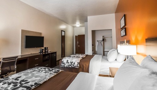 Room, 2 Queen Beds, Accessible, Non Smoking