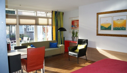 Family Room, Multiple Beds (D)