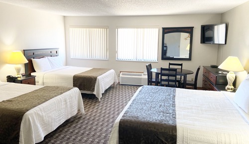 Suite, Multiple Beds