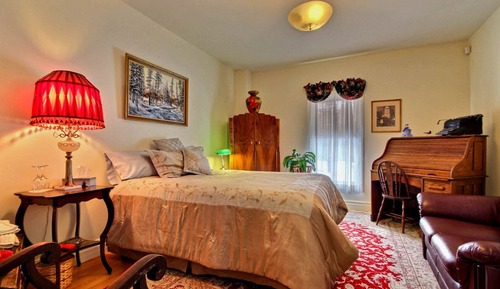 Superior Room, 1 Queen Bed, Balcony, Shared Bathroom
