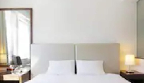 Business Package (Standard Double Room, Breakfast for 1 included)