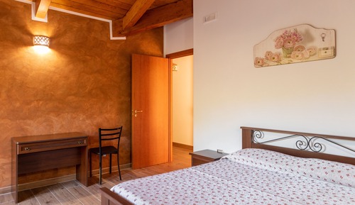 Family Quadruple Room, 2 Bedrooms, Ensuite, Courtyard View